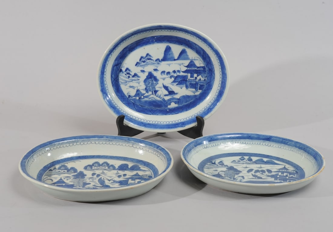 Three Chinese Export Canton Platters (1 of 14)