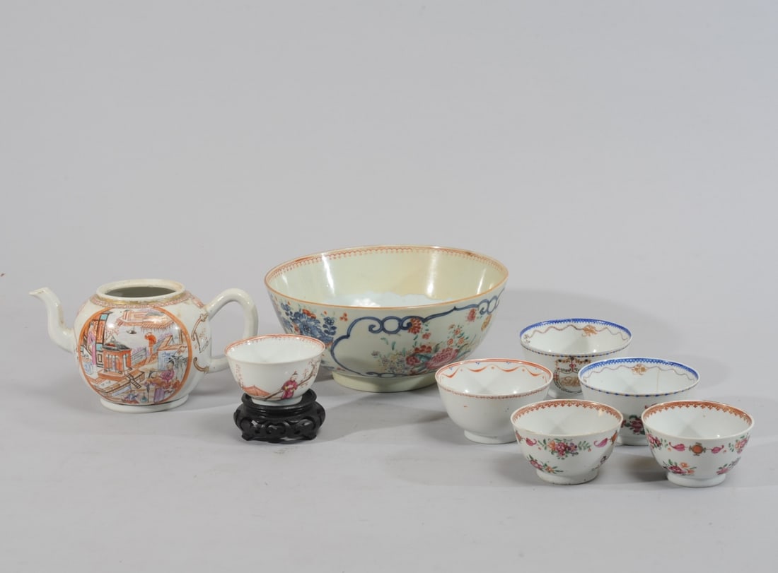 Lot 18th C. Chinese Export Porcelain, 8 pcs. (1 of 20)