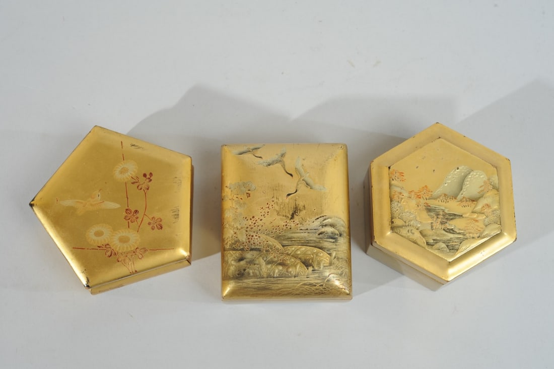 Three Miniature Japanese Maki-e Lacquer Boxes (1 of 10)