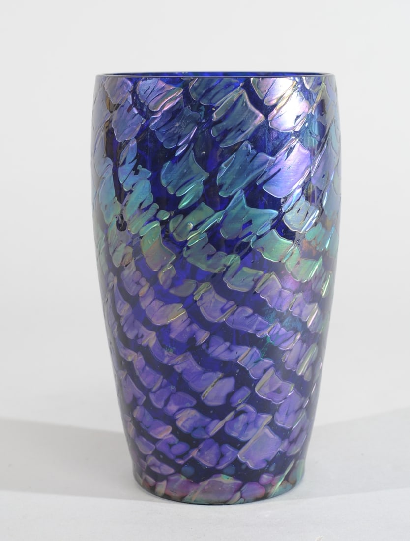 Iridescent Art Glass Vase, Possibly Kralik: Unsigned, possibly Kralik Scales decor, no visible chips, cracks or repairs. H: approx. 7 1/4". Dia: approx. 4 1/8".