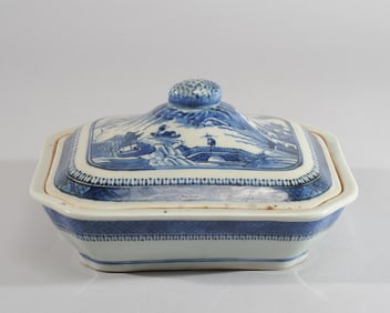 19th C. Chinese Export Canton Serving Dish