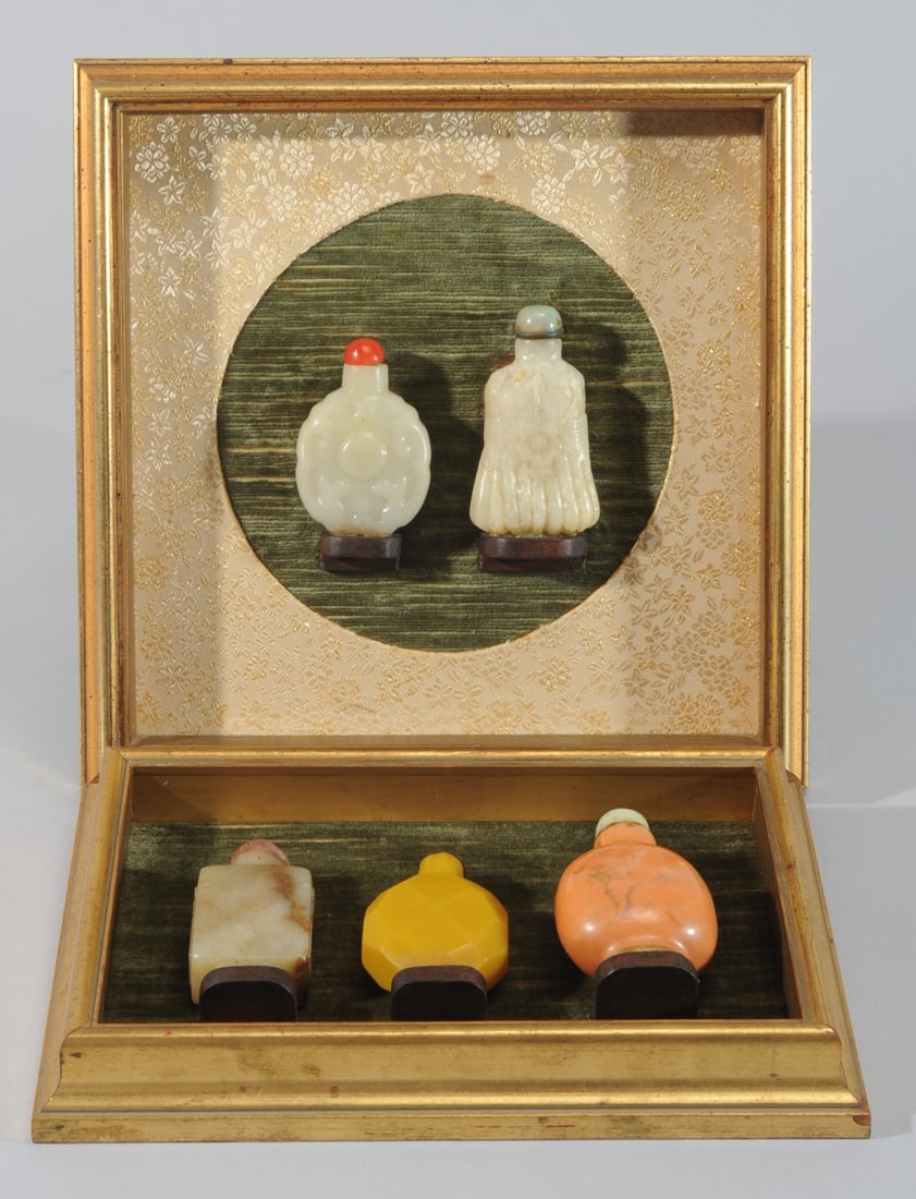 Five Framed Antique Chinese Snuff Bottles (1 of 7)