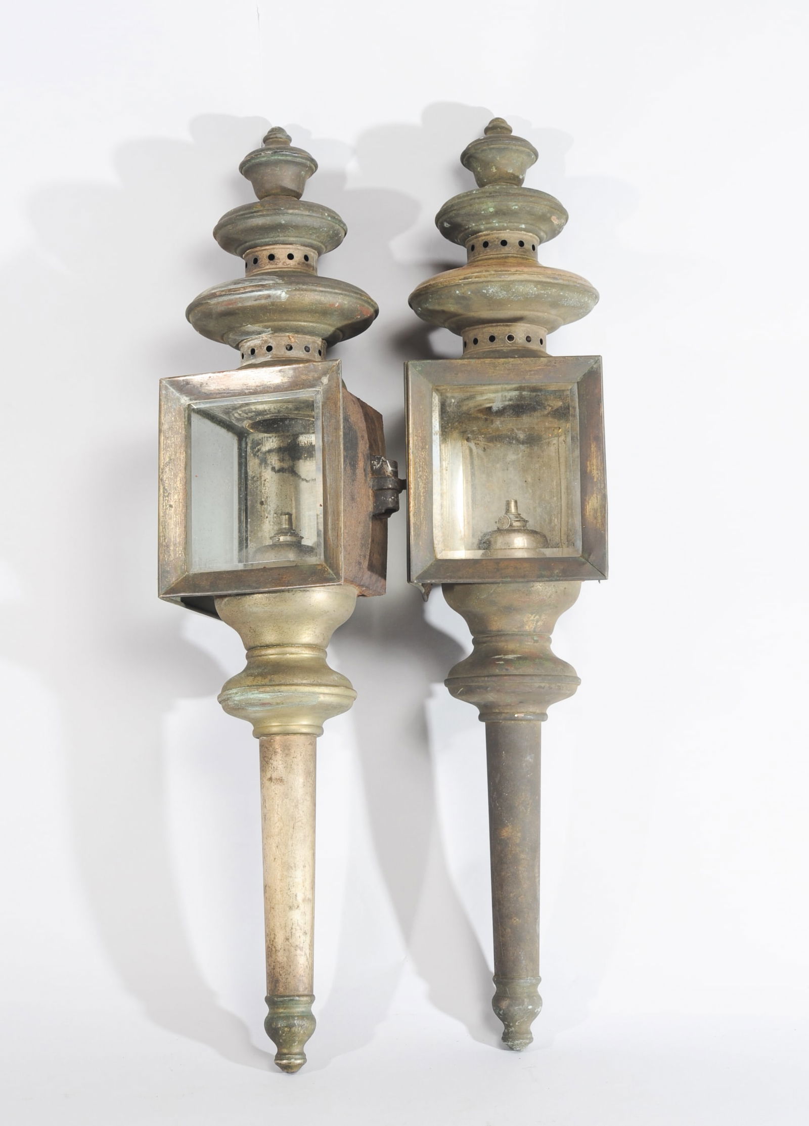 Pair C. Cowles Co. American Carriage Lamps (1 of 11)