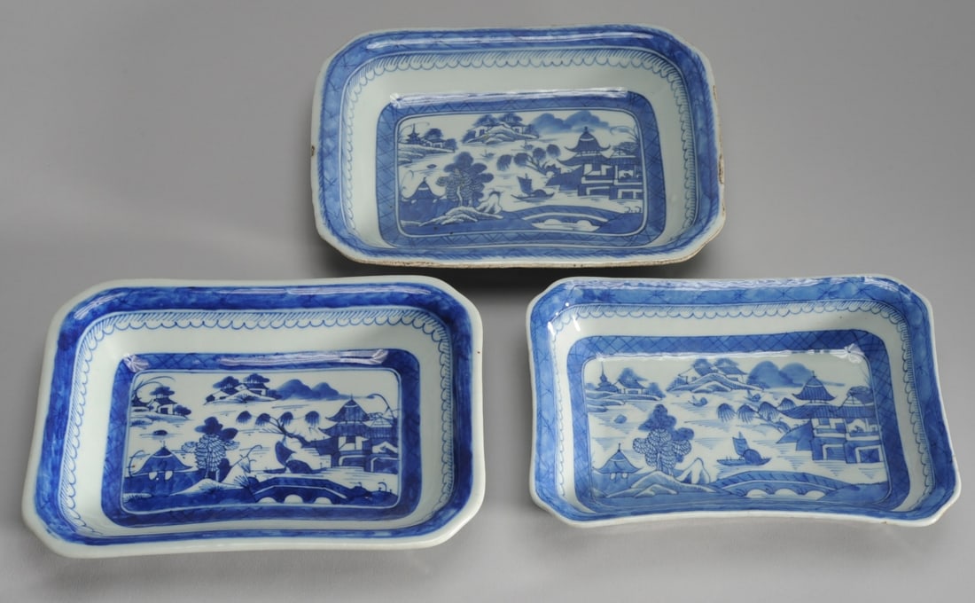 Three Chinese Export Canton B & W Serving Dishes (1 of 11)