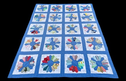 Vintage Quilt, "Dresden Plate" Pattern