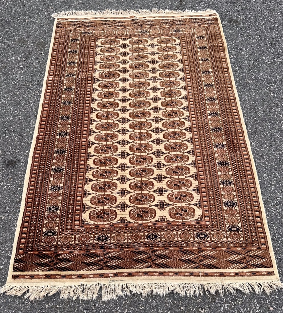 Pakistani Bokhara Rug (1 of 10)