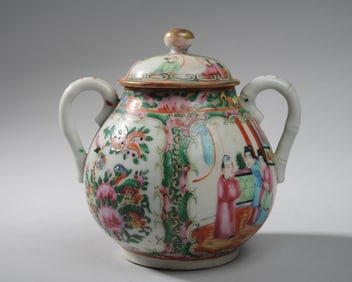 19th C. Chinese Rose Medallion Covered Sugar