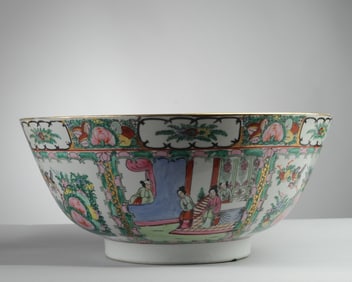 Big Chinese Rose Medallion Bowl (Hong Kong)