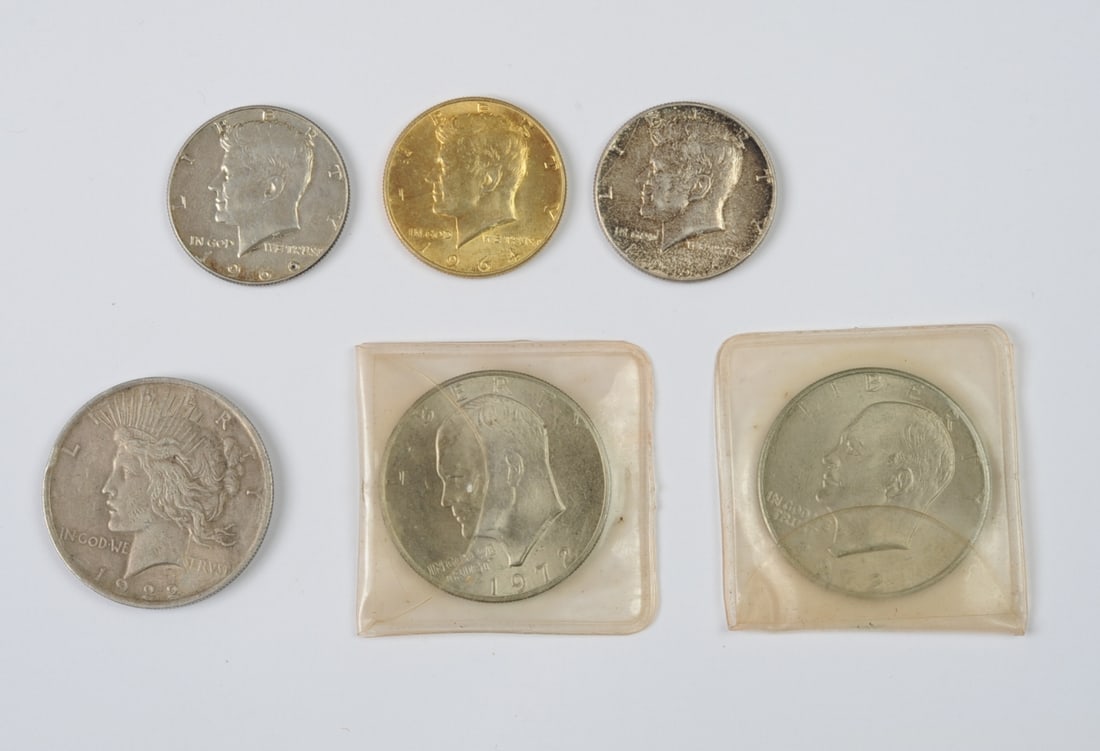 Mixed Group US Coins Silver Liberty Peace Dollar + (1 of 7)