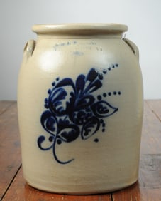 E. & L. P. Norton Bennington, VT Stoneware Crock