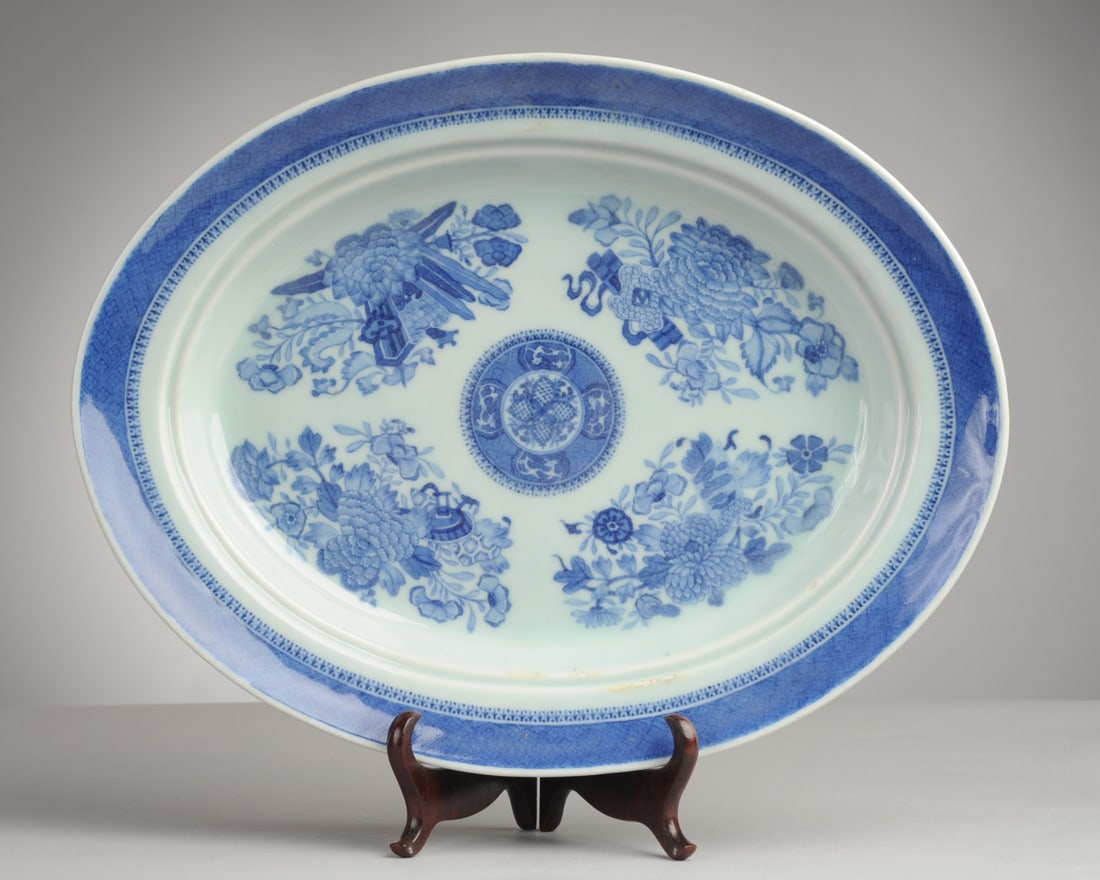 Chinese Export "Fitzhugh" Canton Serving Bowl (1 of 4)
