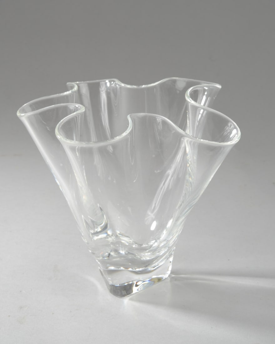 Steuben 1993 Handkerchief Vase (1 of 4)