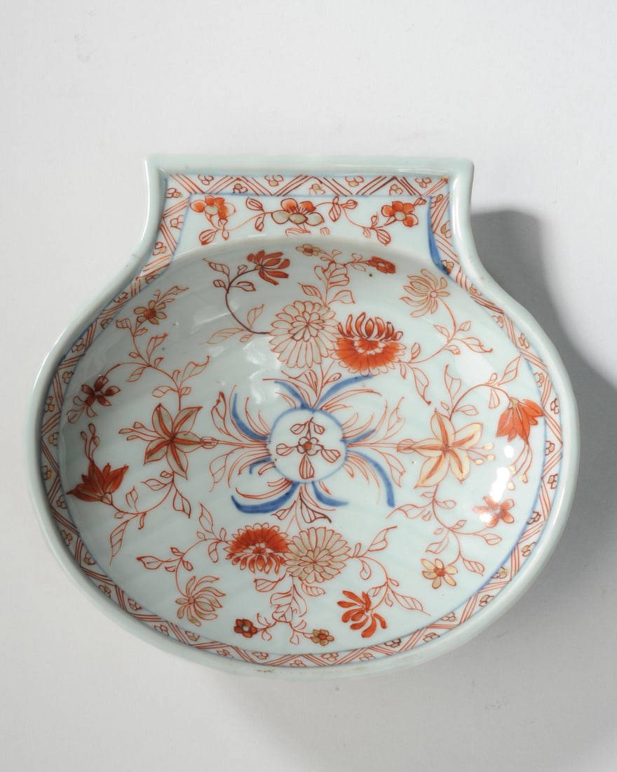 18th C. Chinese Imari Shell Dish