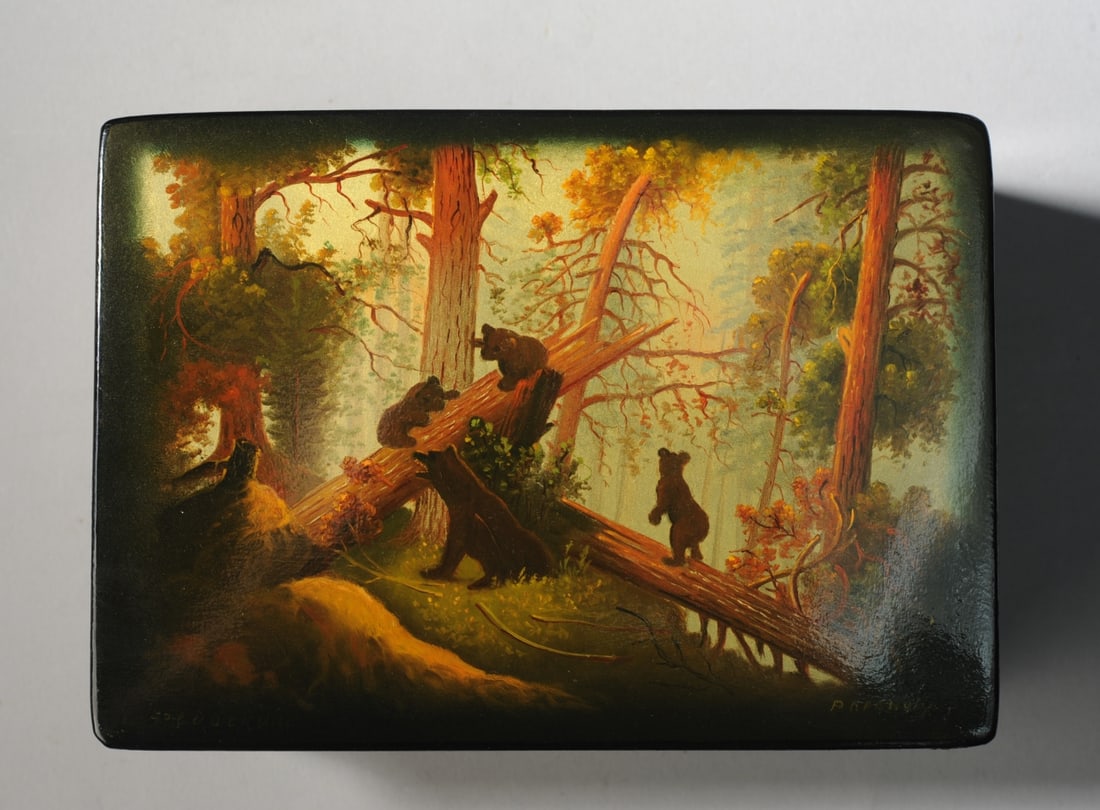 Vintage Russian Fedoskino Lacquer Box (1 of 3)