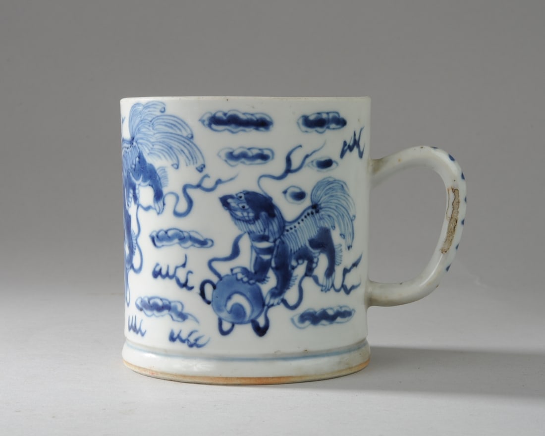 Chinese Blue & White Porcelain Tankard (1 of 9)