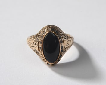 Vintage Jostens 10K Gold Ring
