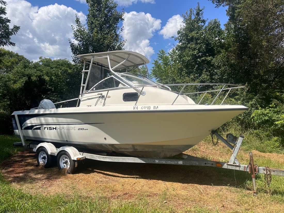 Fish Hawk 210 Walkaround Boat with Trailer (1 of 11)