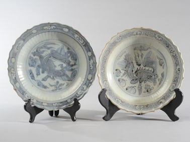 Pair Chinese Qilin Plates, Ming