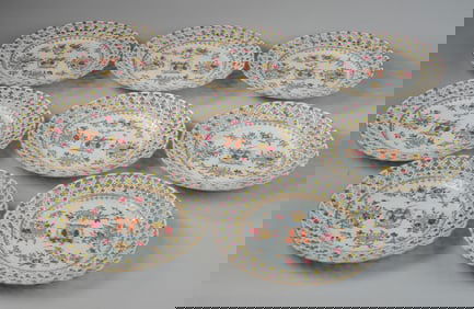 Set 19th C. French Armorial Plates Samson, Paris