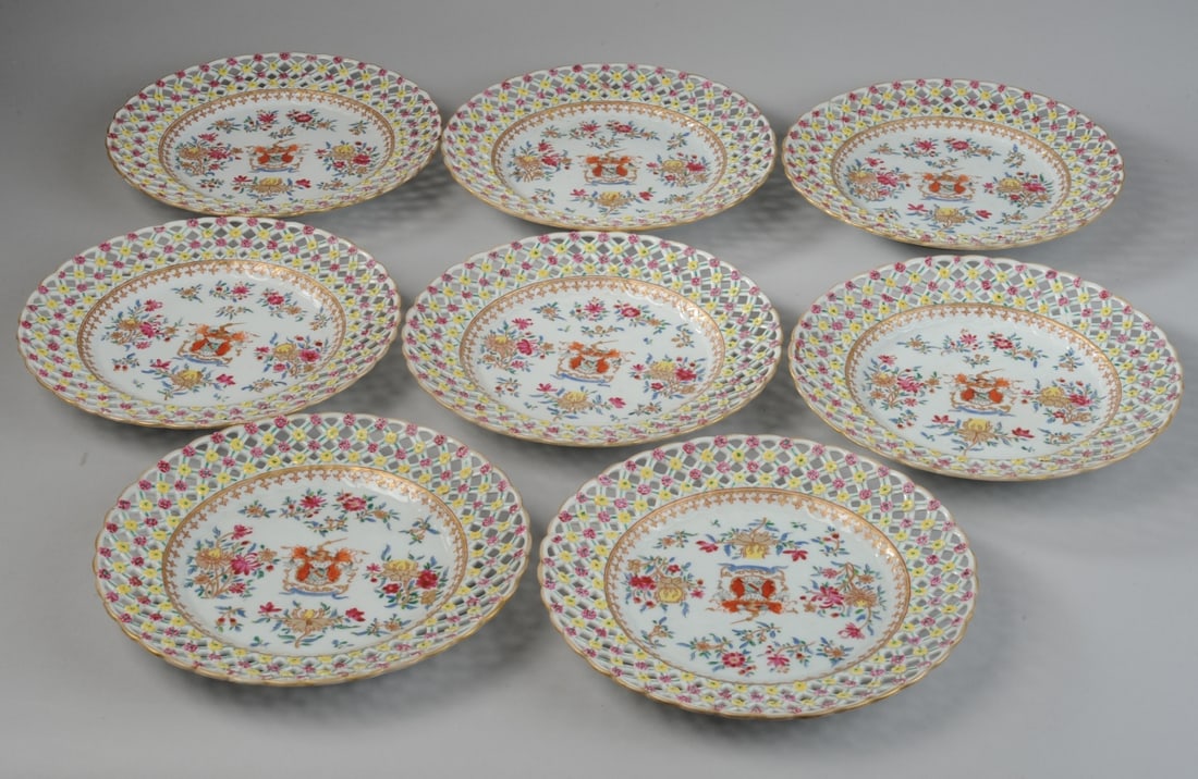 Set 19th C. French Armorial Plates Samson, Paris (1 of 7)