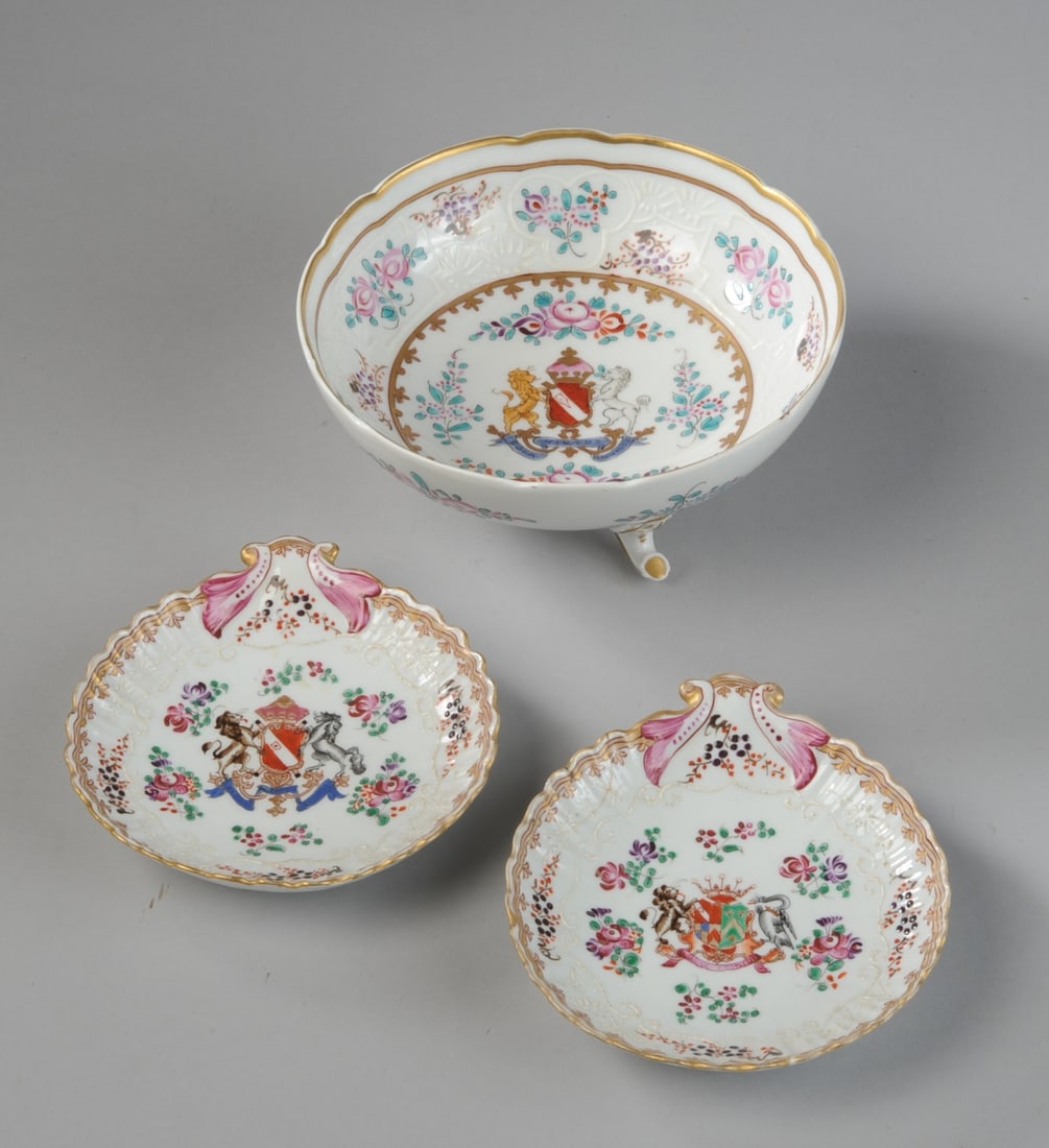 Samson Paris Armorial Bowl, Shell Dishes (1 of 9)