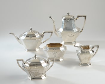 Lunt 5-Piece Sterling Silver Coffee / Tea Service
