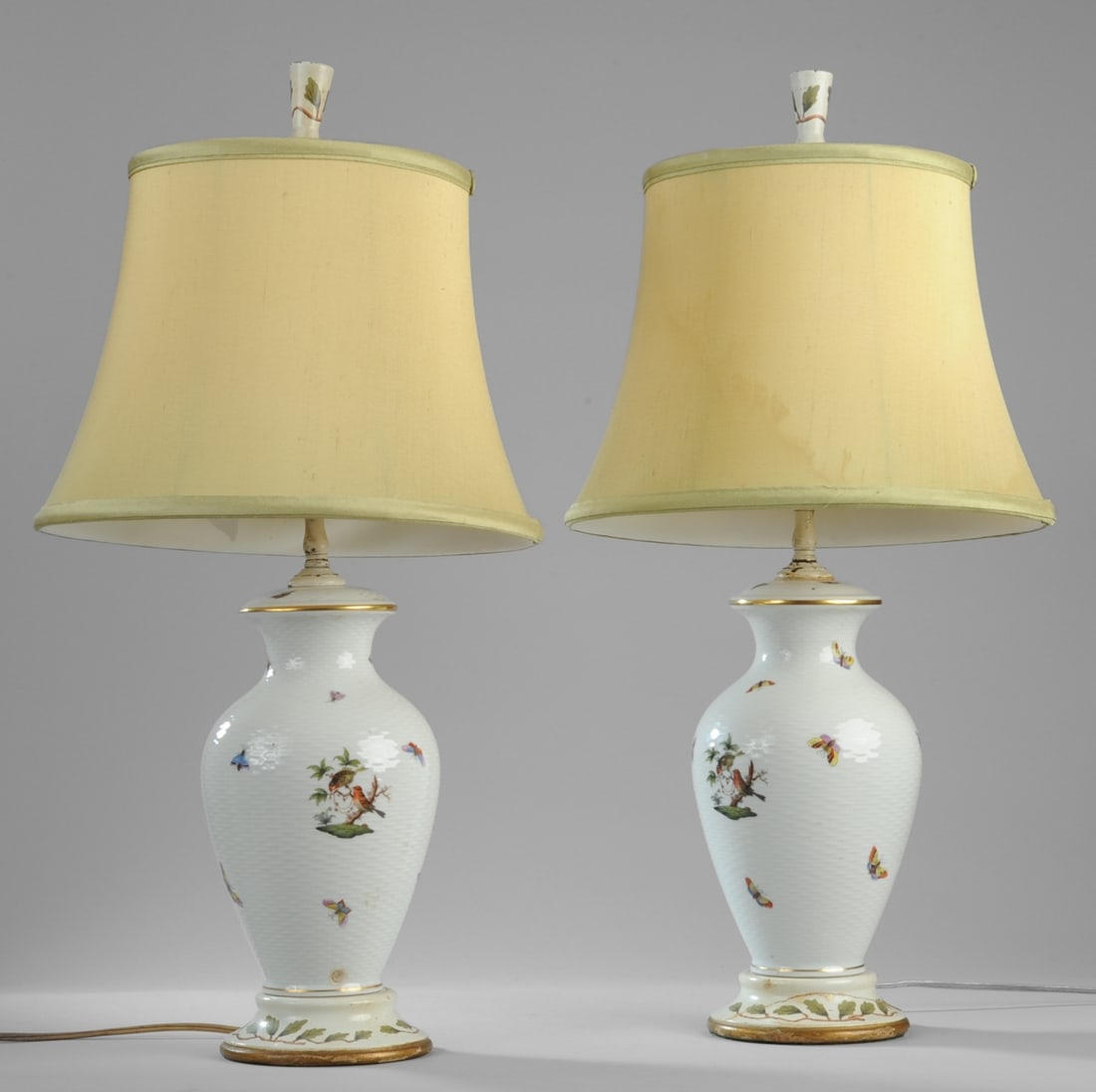 Pair Herend Rothschild Bird Lamps (1 of 17)