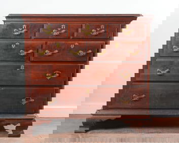 18th Century Philadelphia Walnut Chest of Drawers