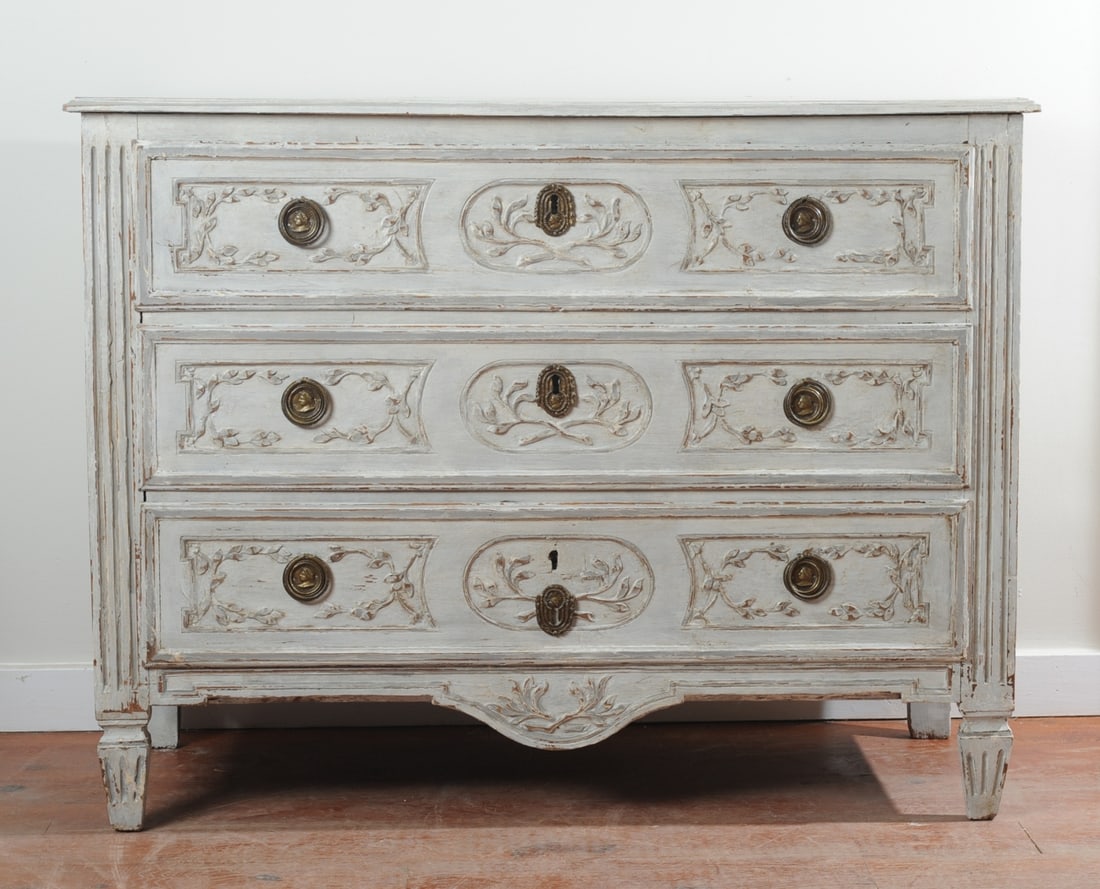 20th C. French Provincial Style Chest of Drawers (1 of 17)