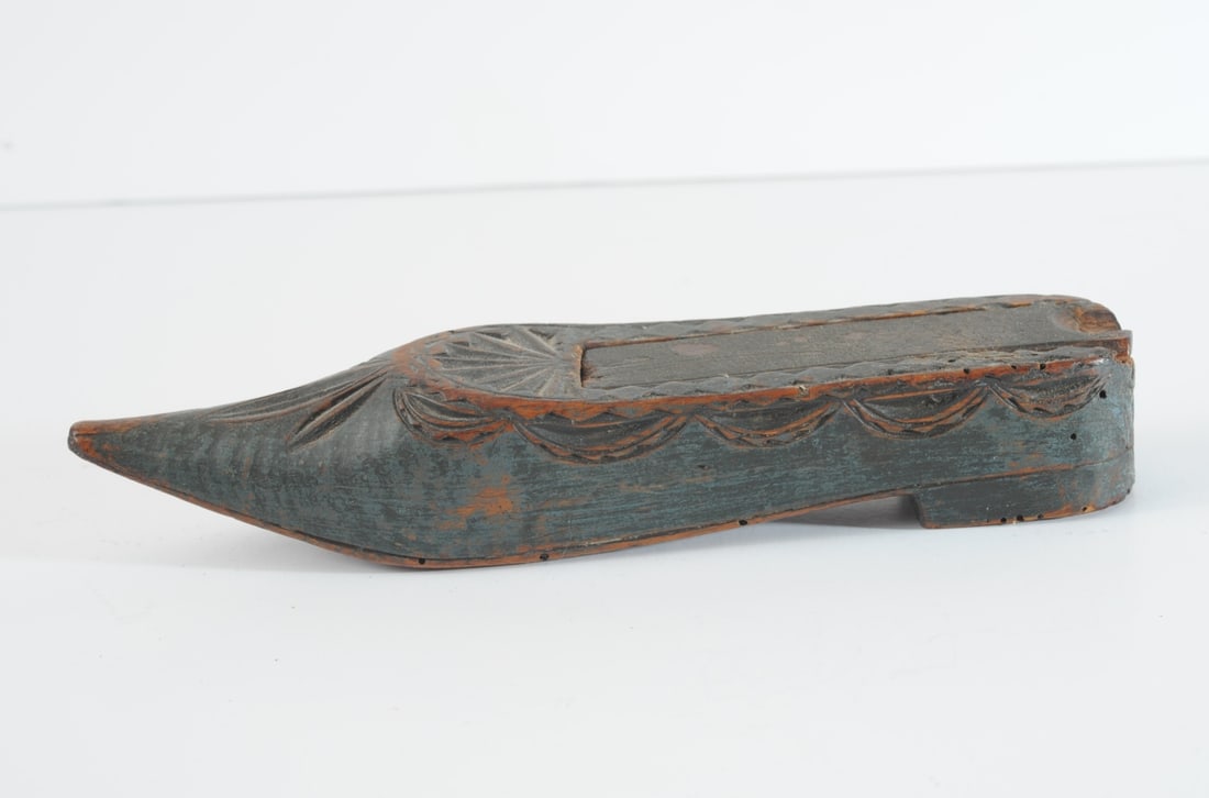 19th C. folk art shoe-form box (1 of 10)