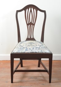 Antique English Hepplewhite Style Side Chair