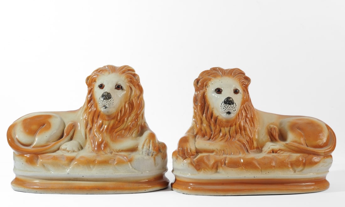 Pair of Staffordshire Style Lions (1 of 11)