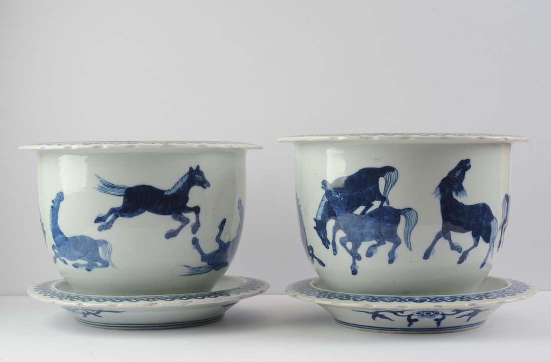 Pair of Chinese Blue and White Porcelain Planters (1 of 17)