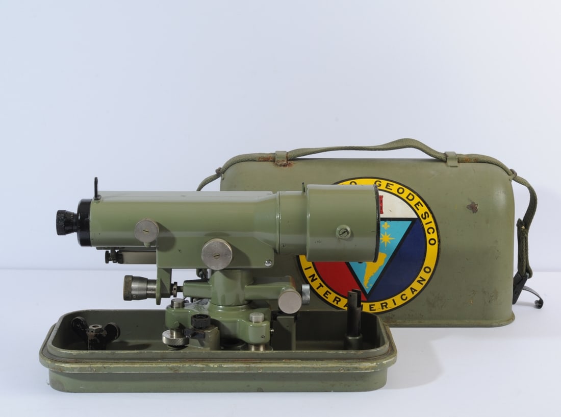 Swiss-made Wild Heerbrugg Surveying Instrument (1 of 5)