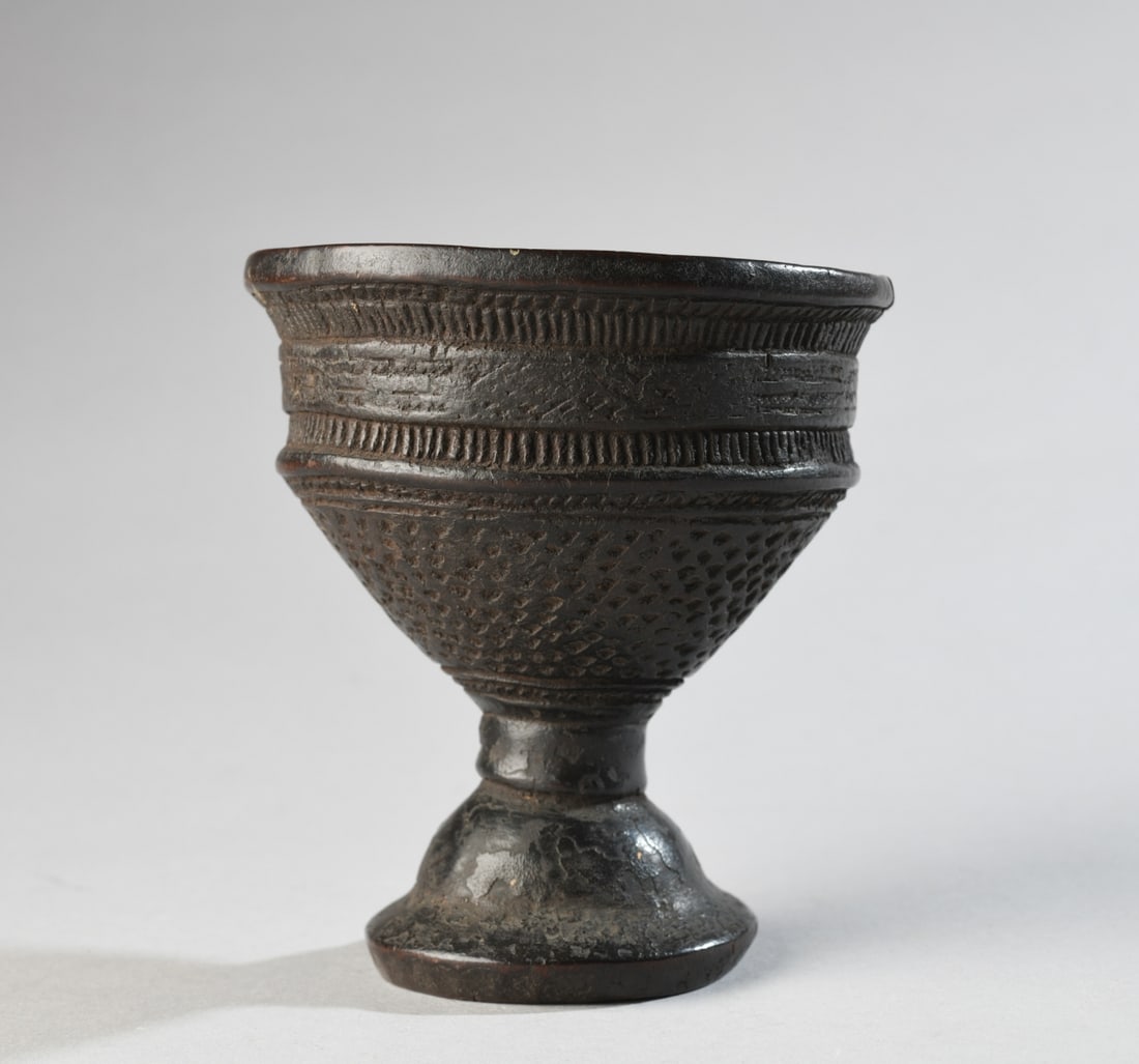 Sogomeno / Mongo Carved Cup, Ex-Christie's (1 of 5)
