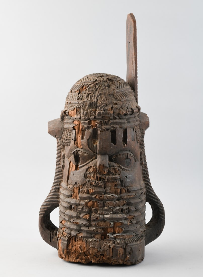 Benin Commemorative Uhunmwunelao Head: Approx. 19" x 9" x 7". Our primary recommendation is to arrange shipping yourself using Blue Ridge Pack & Ship. Most bidders find this is the most economical route. Simply reach out to them using