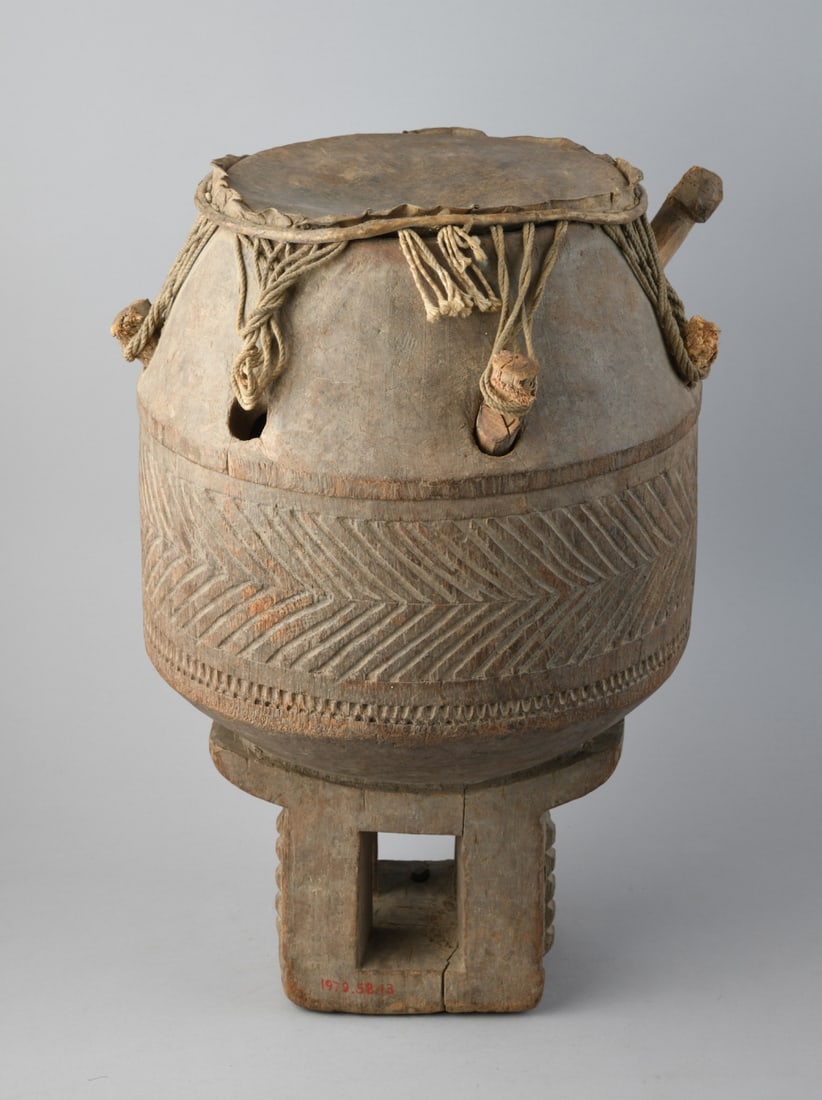 Fante Drum on Stool - 3