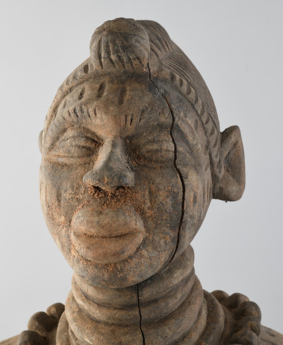 Béninese Queen Figure - 11