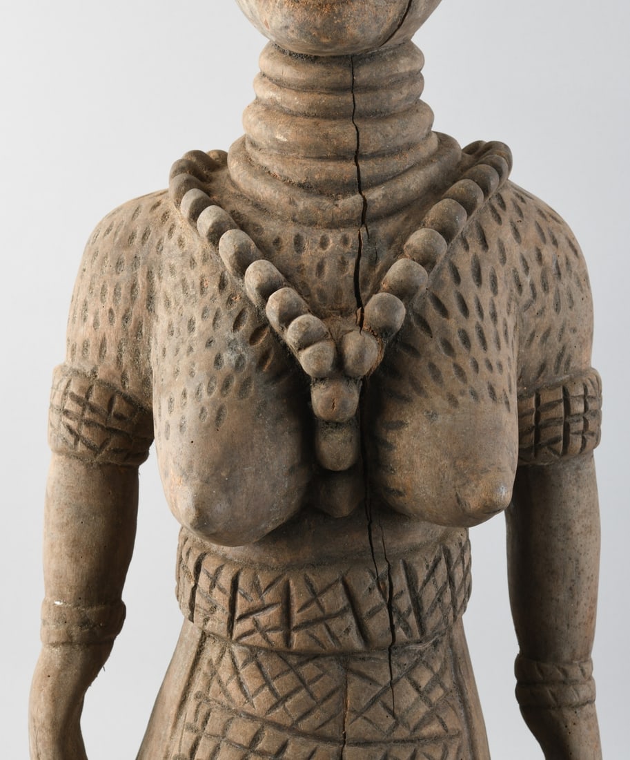Béninese Queen Figure - 12