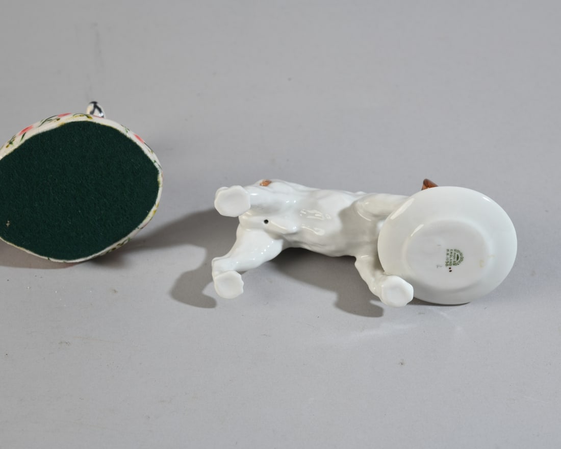 Five Porcelain Dog Figures - 7