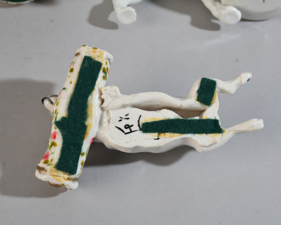 Five Porcelain Dog Figures - 8