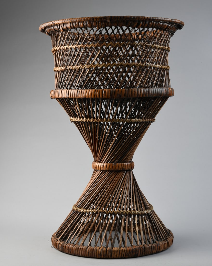 Wicker Plant Stand (1 of 5)