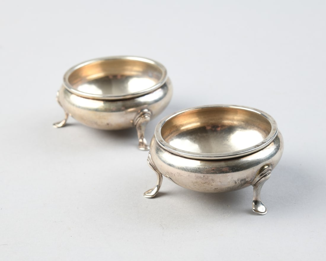 Two Gorham Sterling Silver Open Salts: No monograms. H: approx. 1 1/8". Dia: approx. 2 1/4". Total weight: approx. 2.44 ozt.Our primary recommendation is to arrange shipping yourself using Blue Ridge Pack & Ship. Most bidders find this is