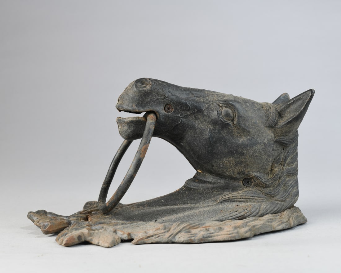 Cast Iron Horse Head Wall-Mounted Hitching Ring (1 of 4)