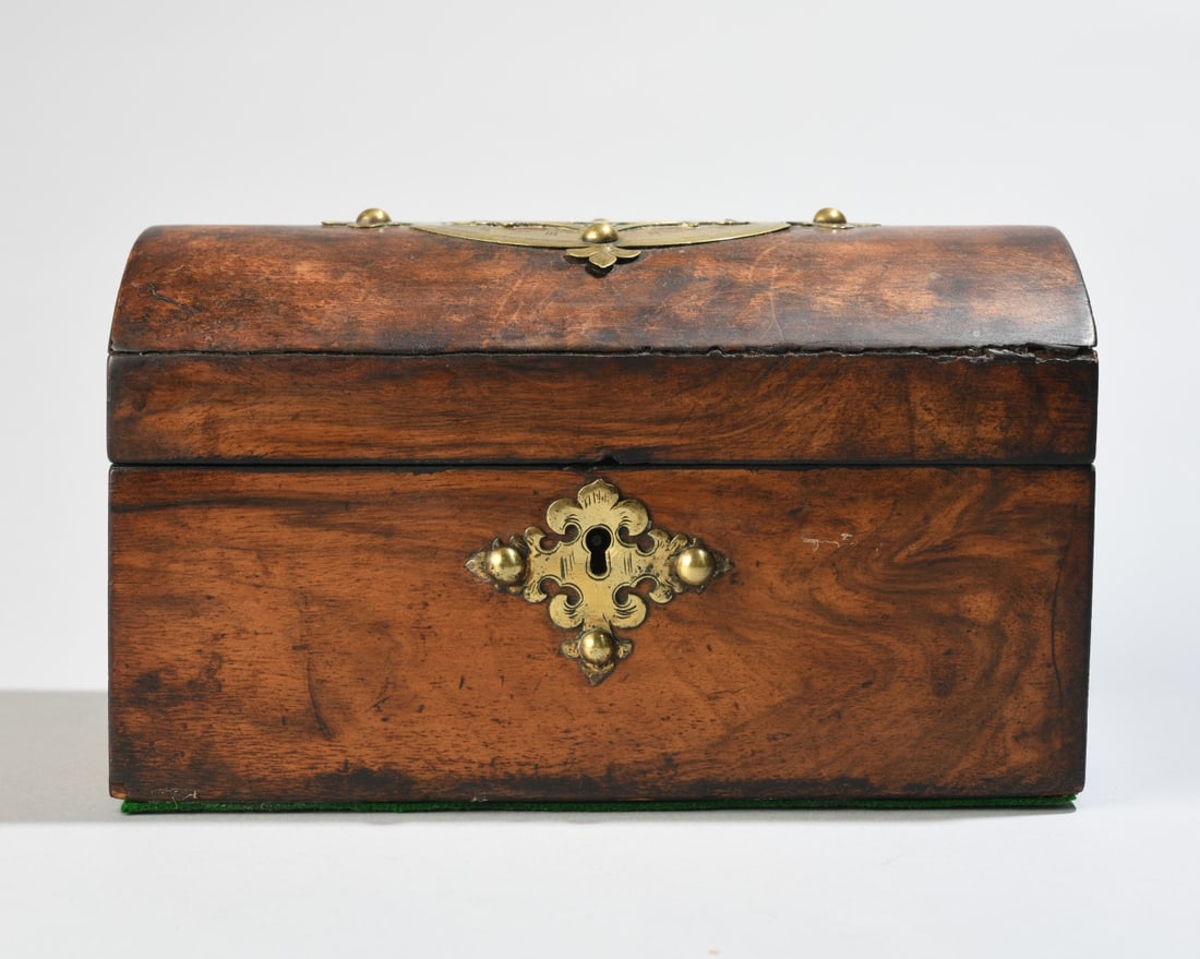 Victorian Walnut Veneer Tea Caddy (1 of 8)