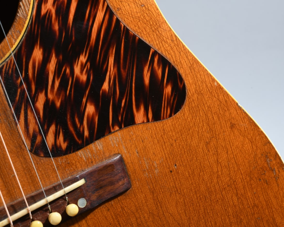 Pre-War Gibson J-35 Acoustic Guitar - 10