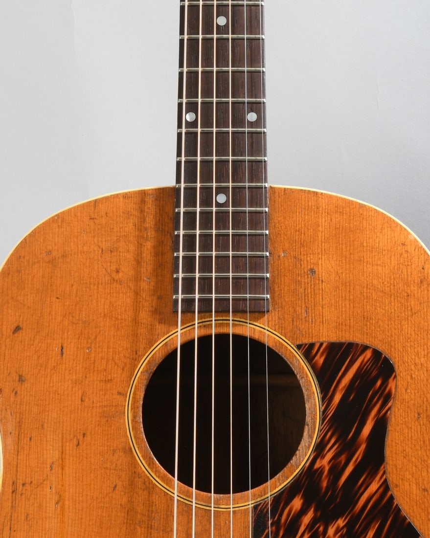 Pre-War Gibson J-35 Acoustic Guitar - 4