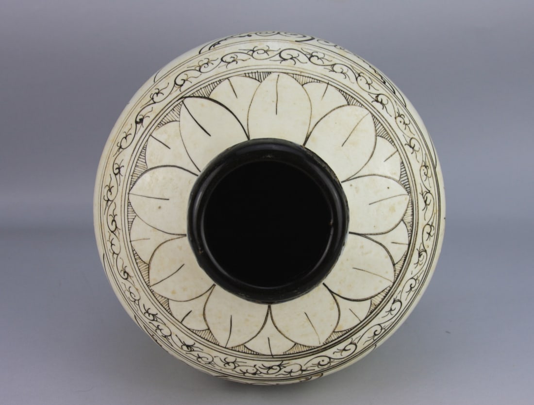 Chinese Cizhou Vase - 10