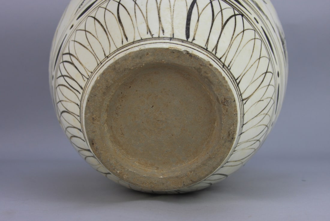 Chinese Cizhou Vase - 11