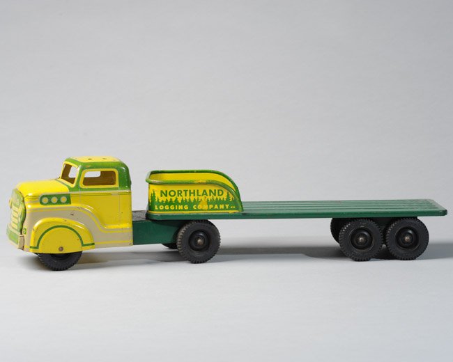 Marx 1950s Northland Logging Company Truck: Tin litho, some minor rust / wear. Great condition for its age. A nice bright truck. L approx. 19"